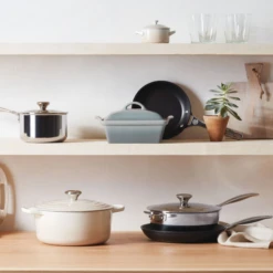 Le Creuset Toughened Nonstick PRO 11" Fry Pan 7 Le Creuset Toughened Nonstick PRO 11" Fry Pan -The Kitchen Supply Store 12tnsp gallery3