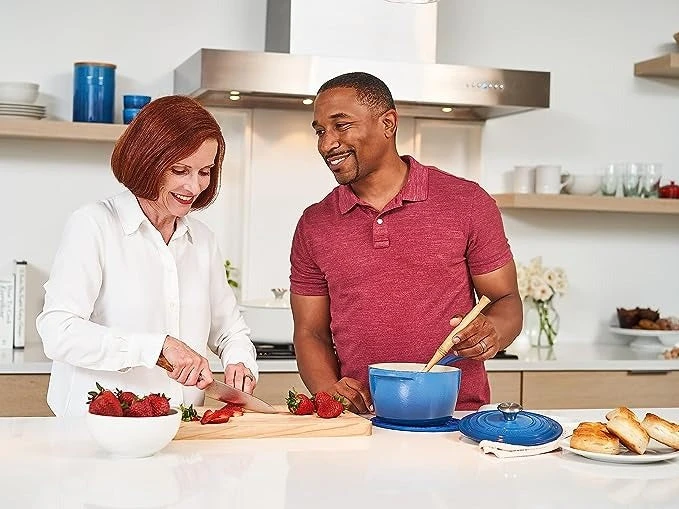 Le Creuset 2.25 Qt Sauce Pan 8 Le Creuset 2.25 Qt Sauce Pan - Image 8