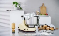 Ankarsrum 600 Watt Stand Mixer -The Kitchen Supply Store Ankarsrum Assistent Original Stillgoingstrong 1 Ny