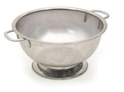 Endurance Precision Pierced Colander